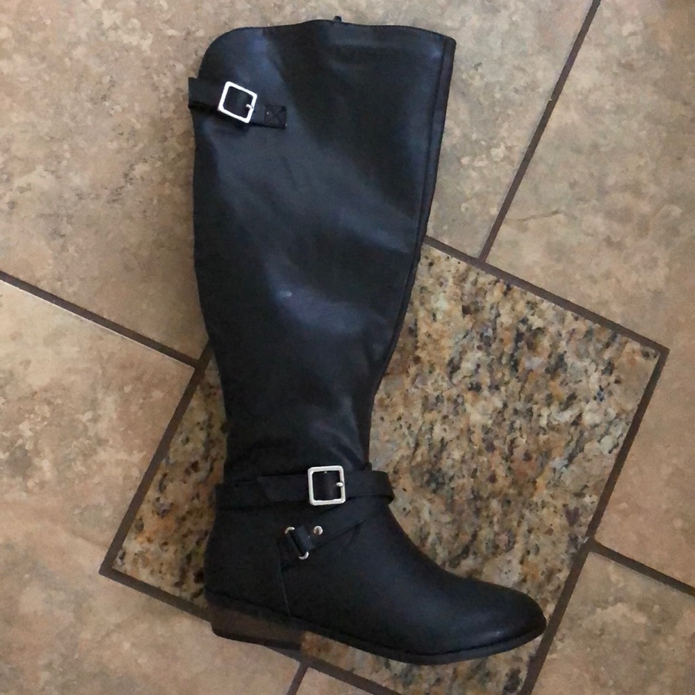 Material Girl Capri knee boot